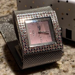 😍DKNY😍BEAUTIFUL WATCH~SQUARE STYLE~PINK DIAL😍👌